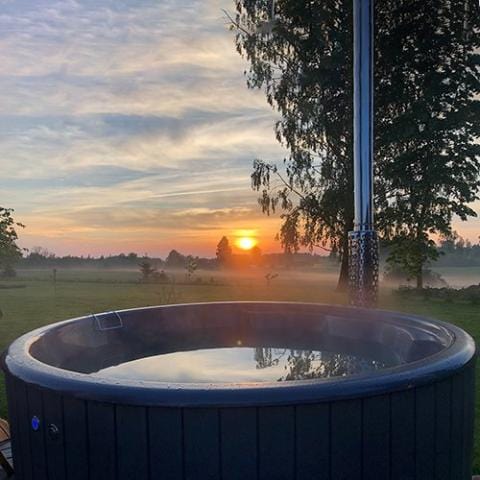 SaunaLife Model S4N Wood-Fired Hot Tub Soak-Series Home Wood-Burning Hot Tub, Up to 6 Persons-SL-MODELS4N - Secret Saunas